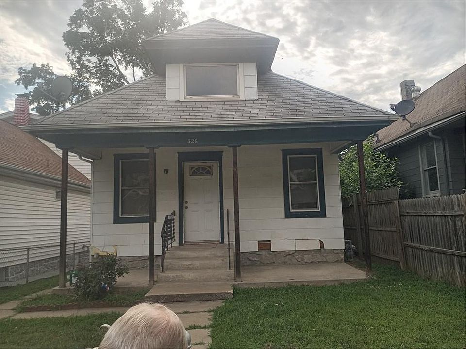 1st image of 326 N Drury Ave
