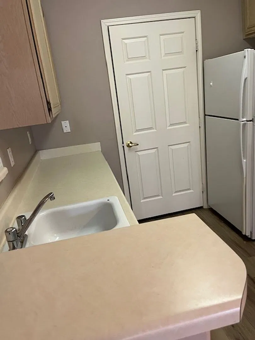 Vistand Condo — Photo 2