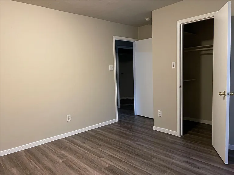 6614 Amberfield Ln — Photo 32