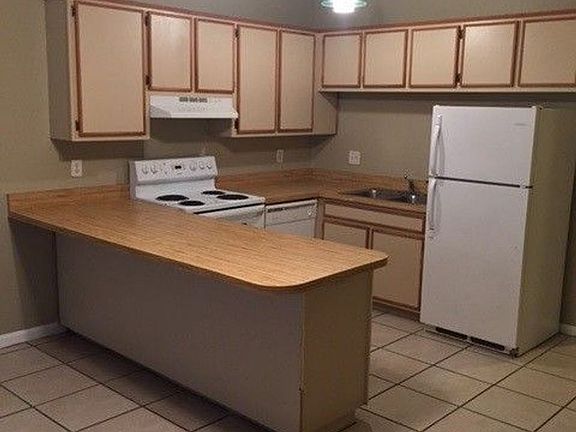 2nd image of 1260 Continental Ct