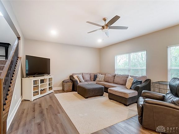 5th image of 2918 Riverstone Dr