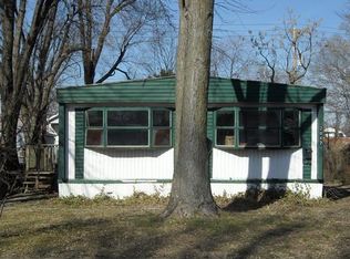 2047 Rhodes St, Madison, IL 62060