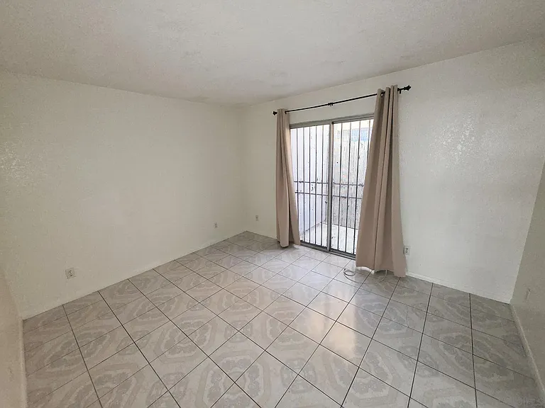 4056 Van Dyke Ave #2 — Photo 8