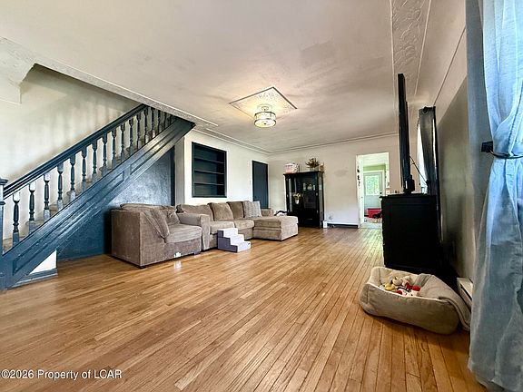 5th image of 656 Tedrick St