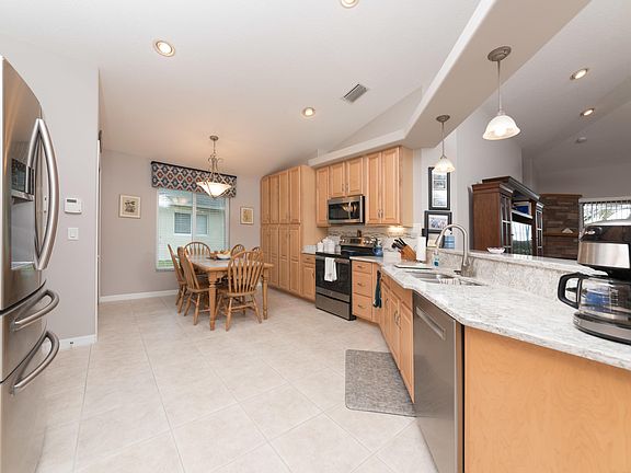 4th image of 2963 Galindo Cir