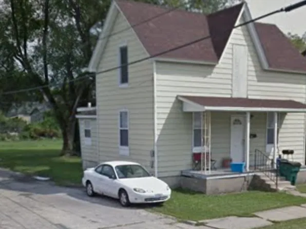 506 N 5th St, Champaign, IL 61820