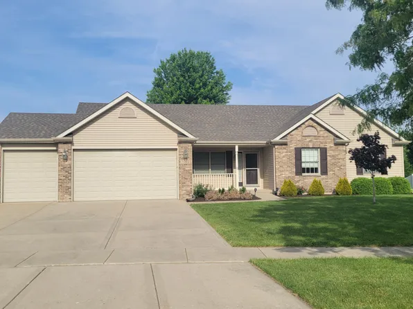 1501 Prairie Wind Dr, Sandwich, IL 60548