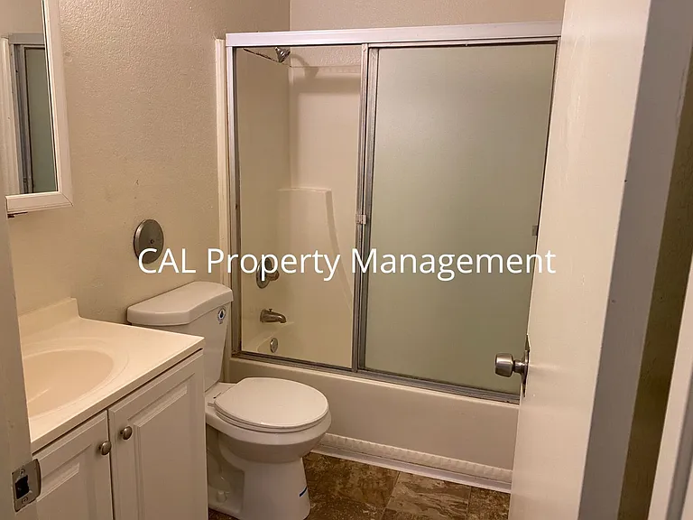 3050 Sunset Ave — Photo 49