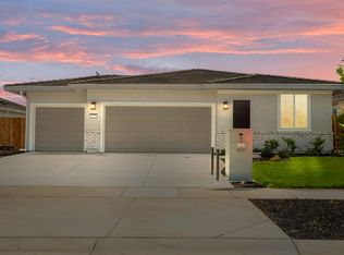 1078 Camomile Dr, Plumas Lake, CA 95961