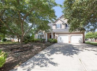 11820 Broadwater Ln, Charlotte, NC 28273