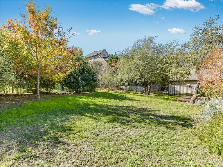 15205 Joseph Dr — Photo 29