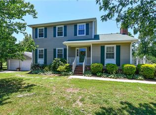 9009 Teague Farm Ln, Kernersville, NC 27284