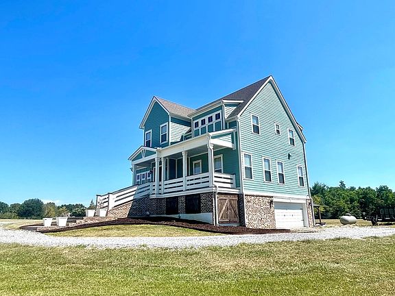 4th image of 493 N Hill Dr