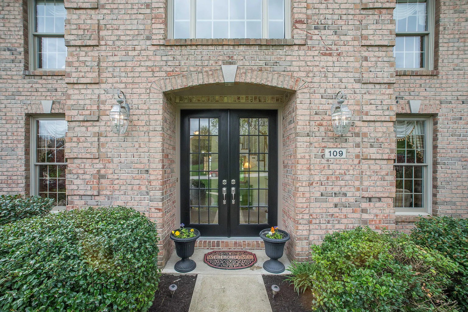 109 Singletree Dr photo 1