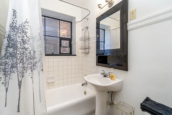 722 18th St #6 — Photo 10