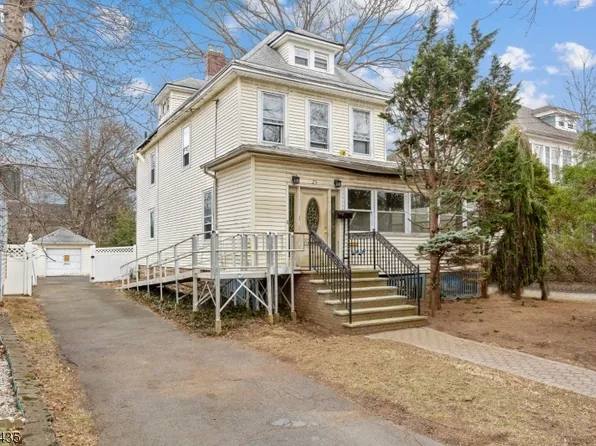 25 Monmouth Rd, Elizabeth City, NJ 07208