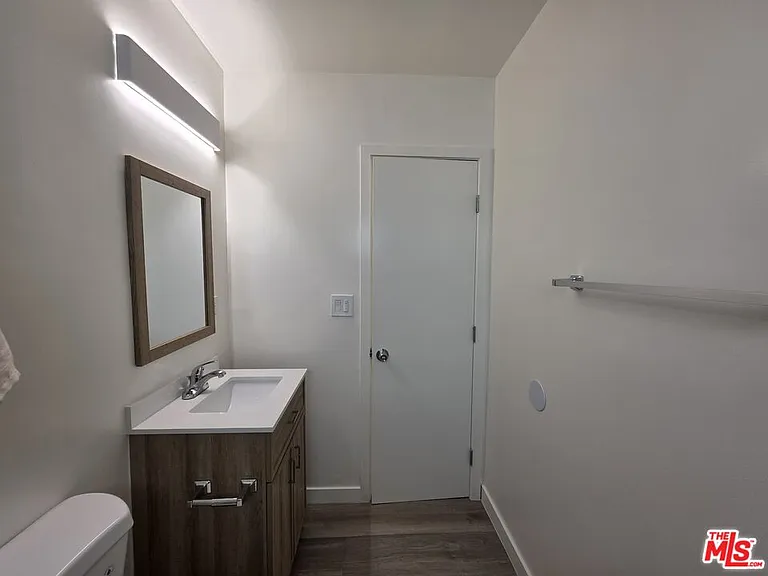 1433 Brockton Ave #4 — Photo 20
