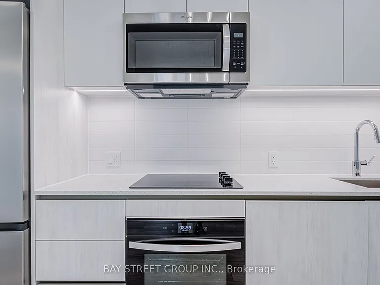 5858 Yonge St #2023 — Photo 16