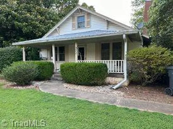302 W Highland Ave, Elkin, NC 28621