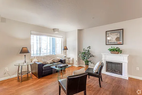 1040 W Rustic Lodge Dr #101 Photo 1