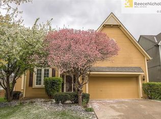 8410 W 128th St, Overland Park, KS 66213