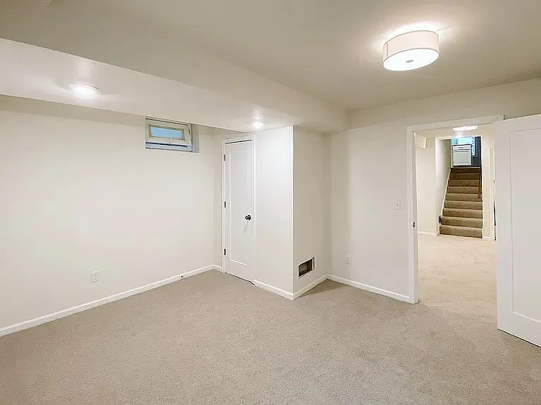 3046 Buchanan St NE — Photo 9