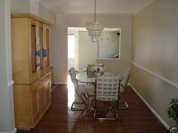 L-Shaped Dining Room