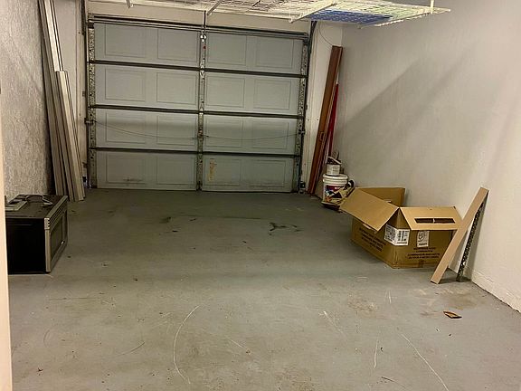 2nd image of 15756 Coral Vine Ln