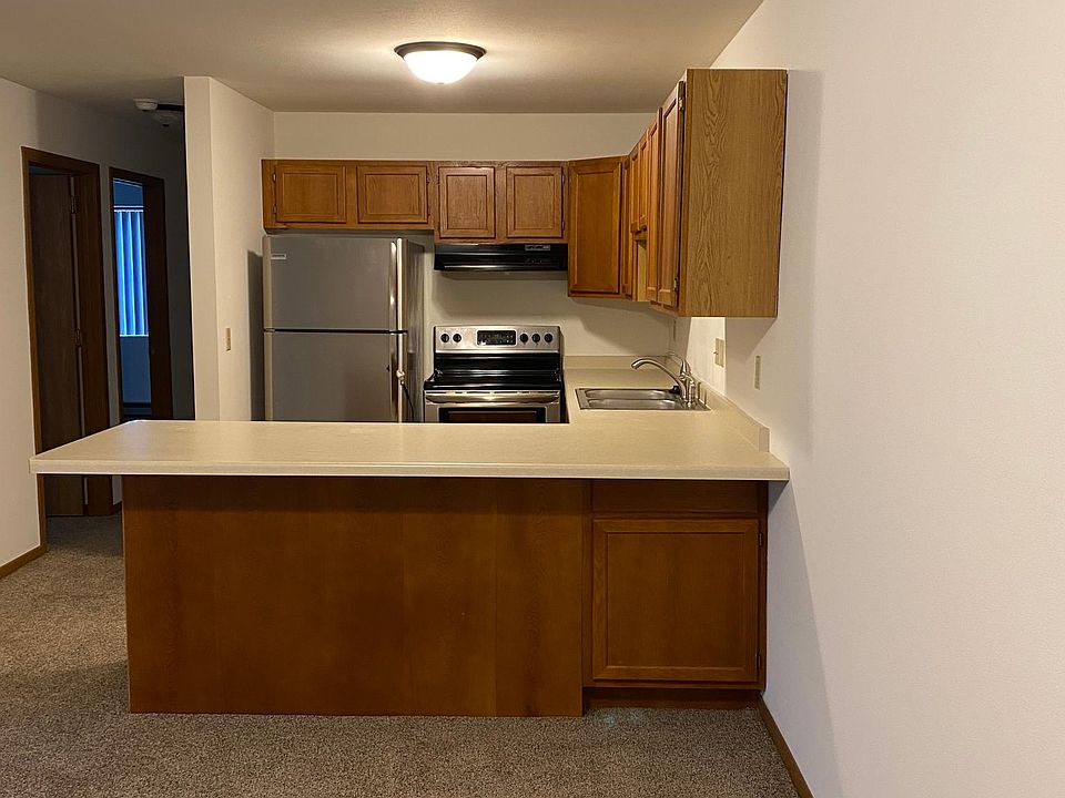 1551 Honeysuckle Rd 1, Hartford, WI 53027 Zillow
