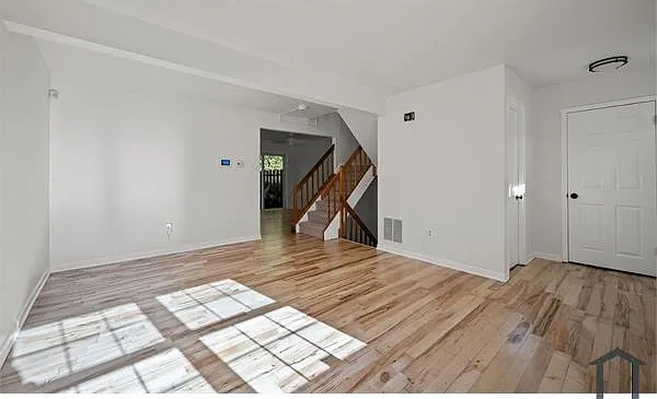 648 Glynock Pl — Photo 3