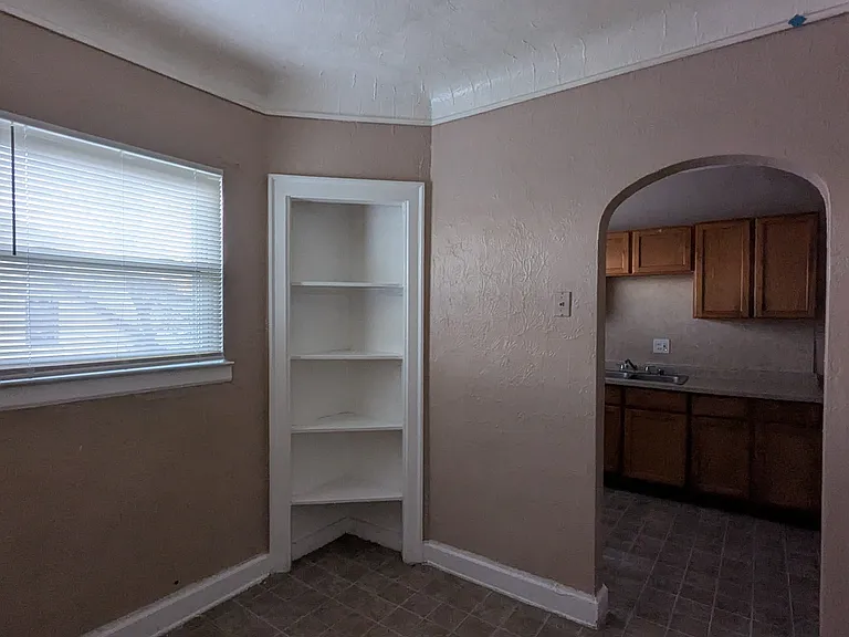 17378 Kentucky Ave #UPPER — Photo 8