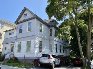 164 Beacon St, Worcester, MA 01610