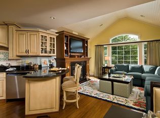 1225 Iyannough Rd, Hyannis, MA 02601