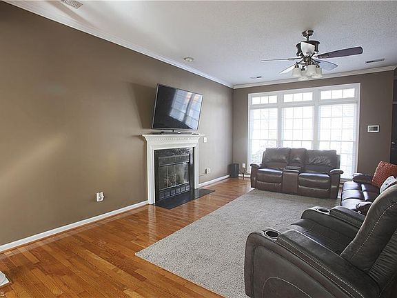 3rd image of 2507 Glen Meadow Dr