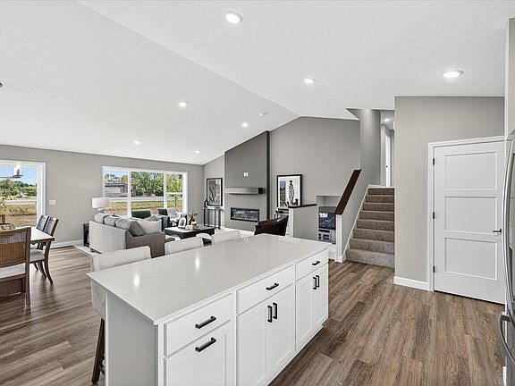 5th image of 4721 89th St NE
