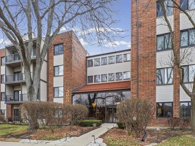 3050 Pheasant Creek Dr APT 305, Northbrook, IL, 60062