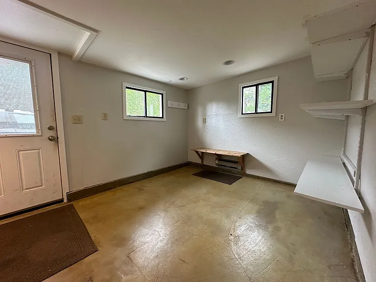 8203 Wallingford Ave N — Photo 13