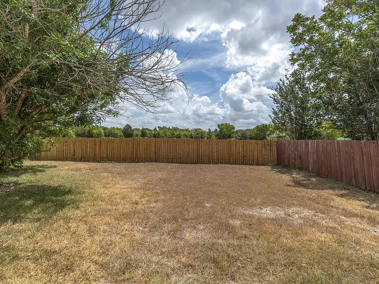 216 Meadowside Dr — Photo 40