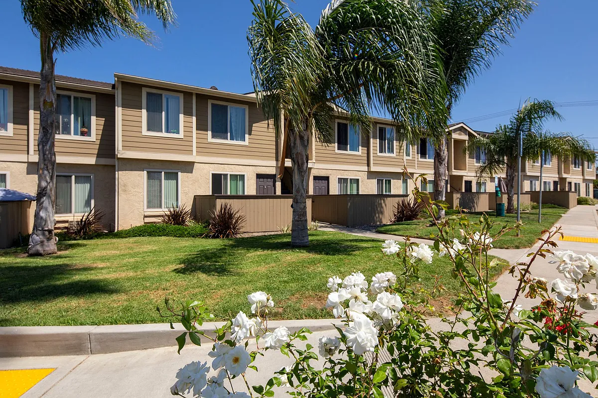 Building Photo - Welcome to Pacific Point!