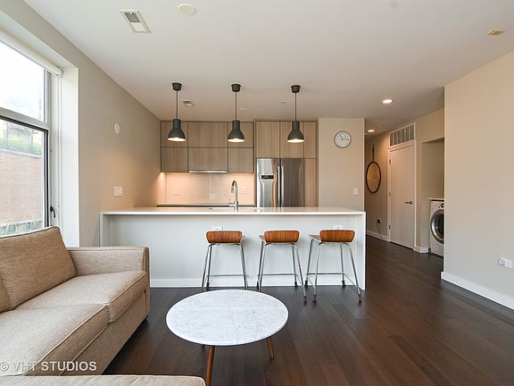 5th image of 1720 Oak Ave #311