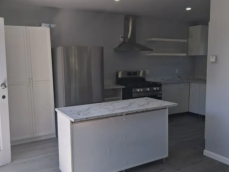 109 Atkinson Ln — Photo 3