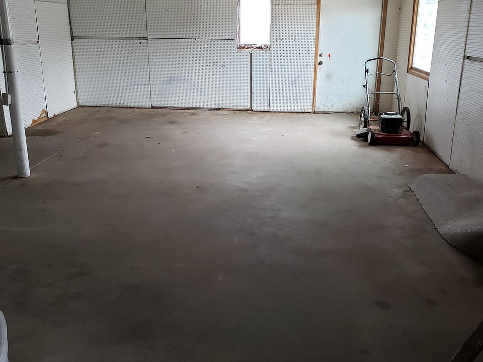 2nd image of 604 W Thomas St