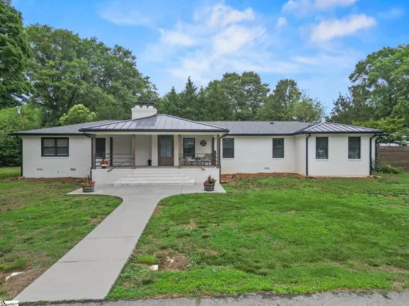 207 Oates Ave, Easley, SC 29640