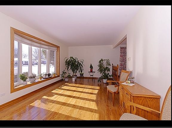 2nd image of 30 W 56th Pl