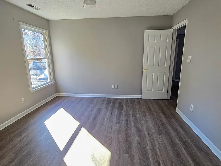 2205 Dungiven Ct — Photo 45