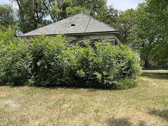 4th image of 608 Walnut St