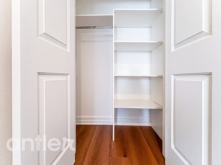 1241 S Sherbourne Dr #GPH4 — Photo 43