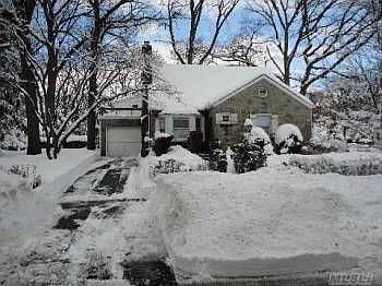 1st image of 7 Elm Dr