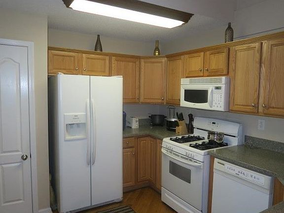 5th image of 8633 Melrose Cir