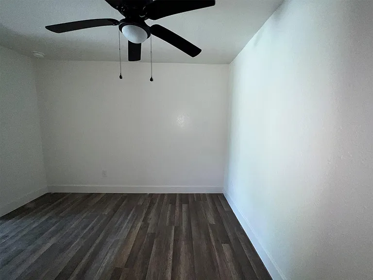 201 Eastwood St #2-unit 2 — Photo 18